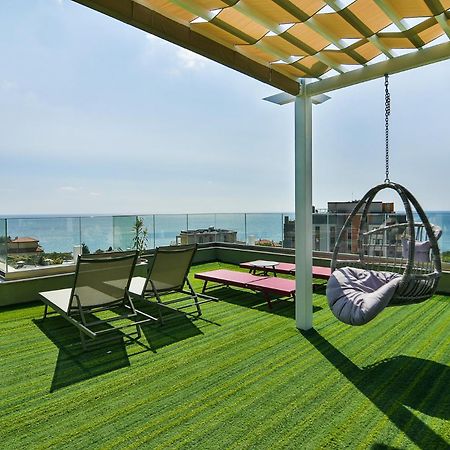 Sea Lounge Aparthotel Varna Bagian luar foto