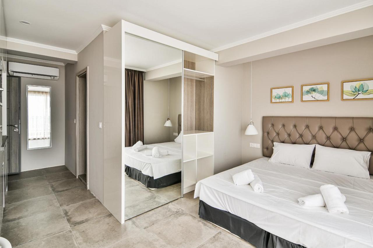 Sea Lounge Aparthotel Varna Bagian luar foto
