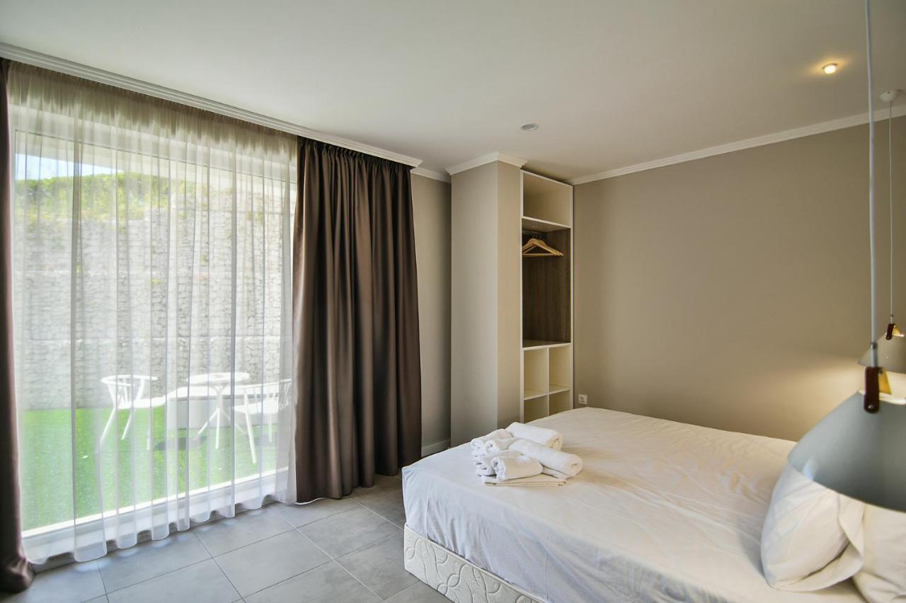 Sea Lounge Aparthotel Varna Bagian luar foto