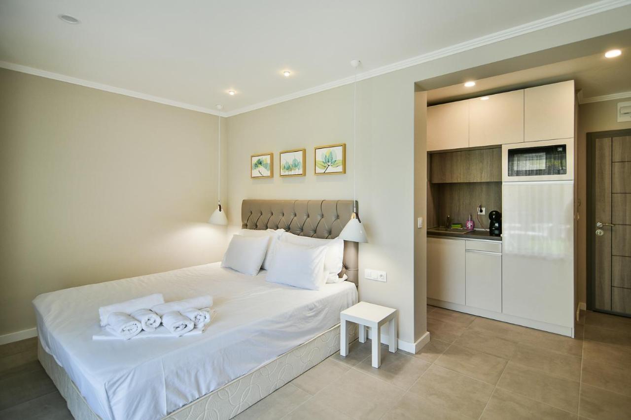 Sea Lounge Aparthotel Varna Bagian luar foto