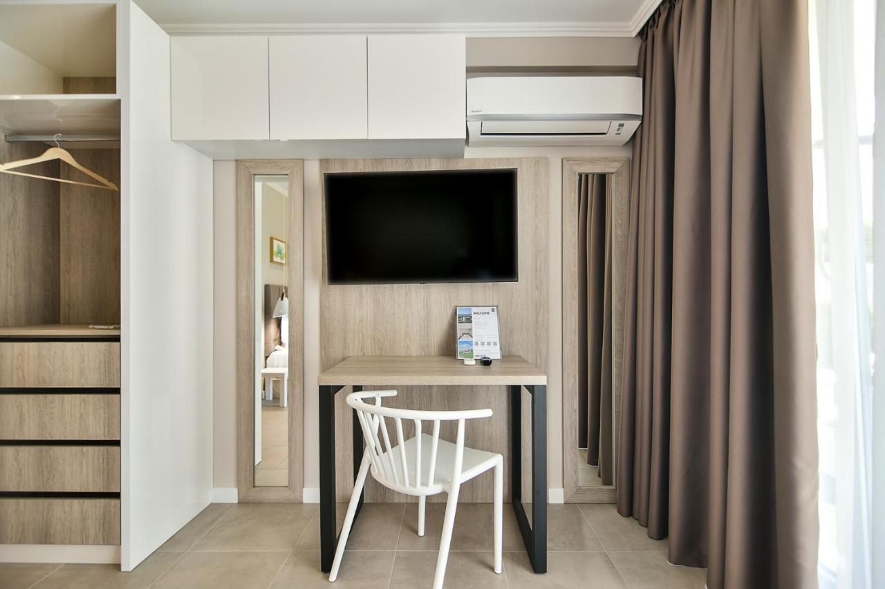 Sea Lounge Aparthotel Varna Bagian luar foto