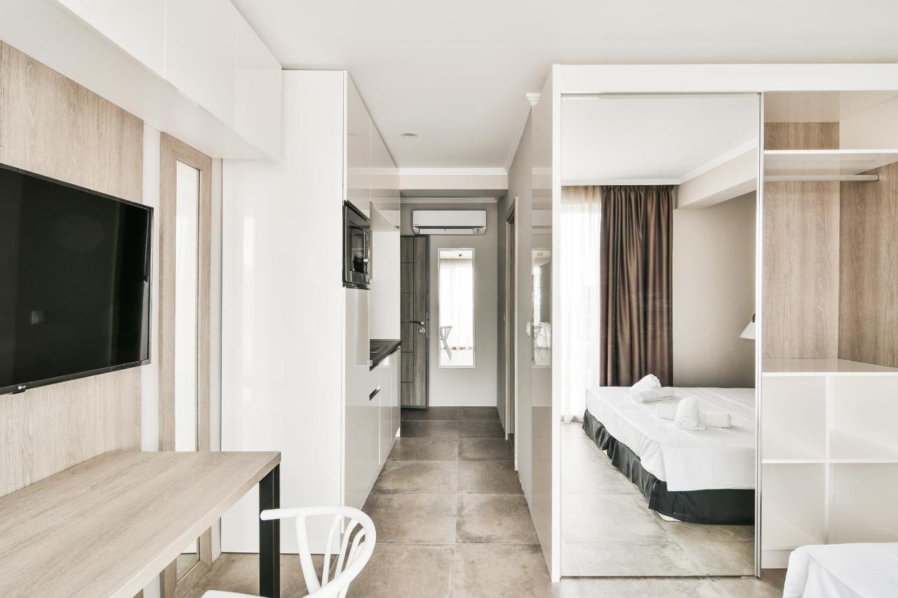 Sea Lounge Aparthotel Varna Bagian luar foto